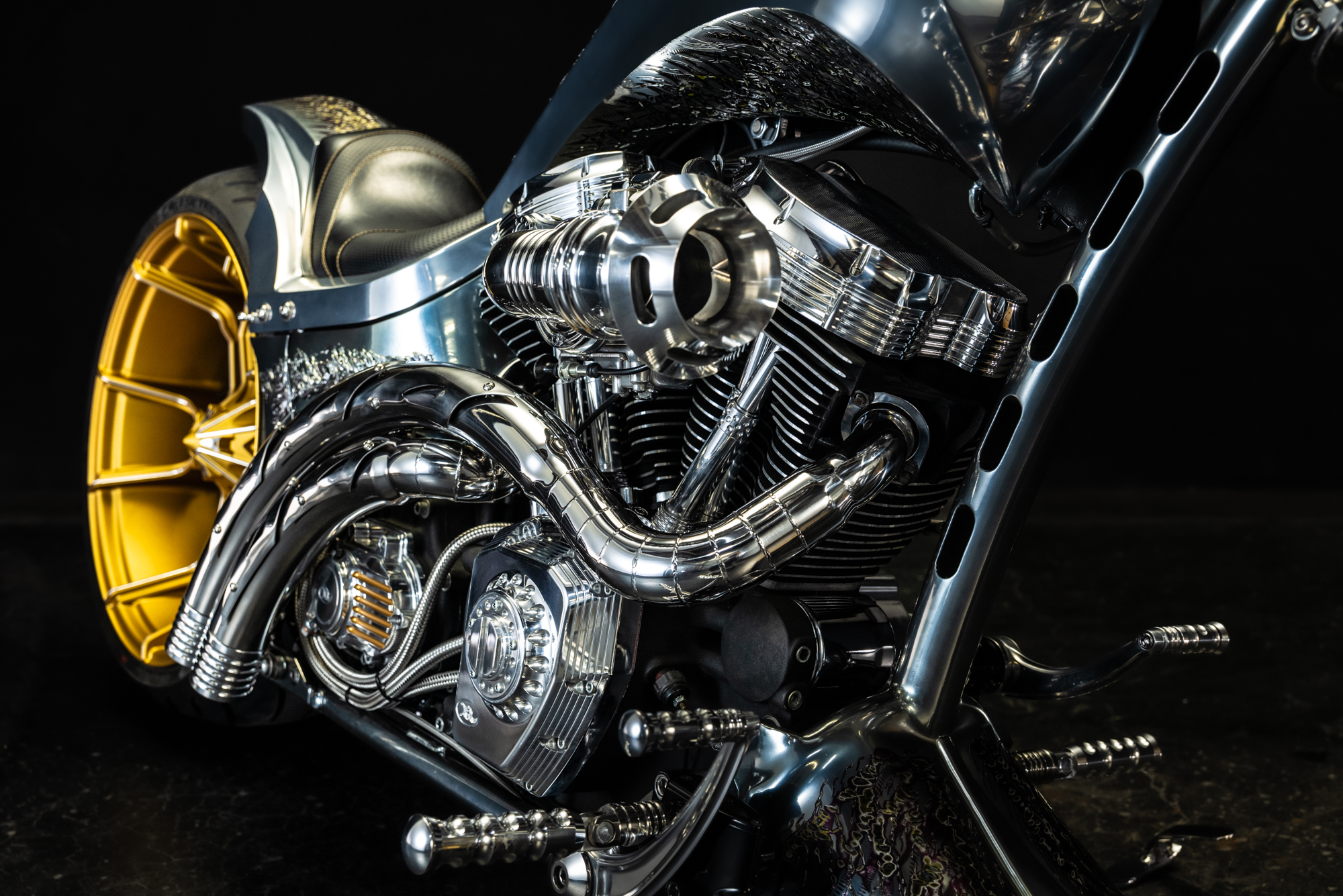 H-D CUSTOM | BADLAND BLACK