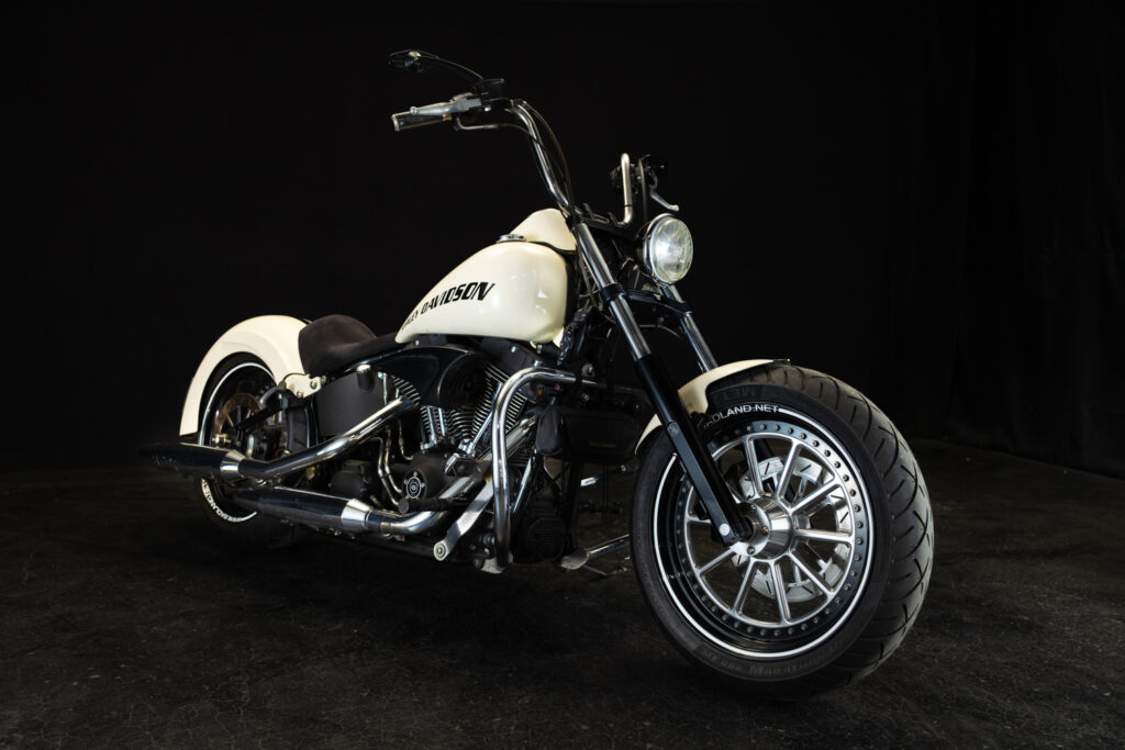 BL 1th : 2001 FXSTB Custom
